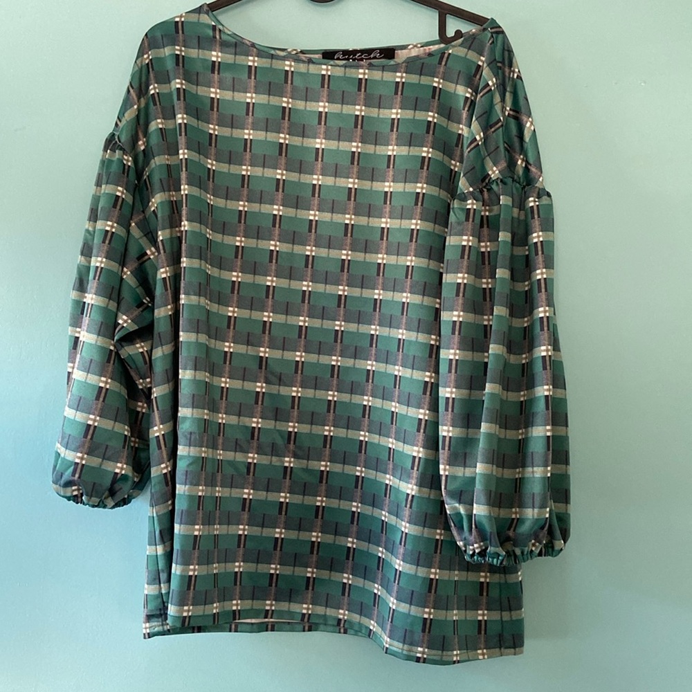 Puffy sleeve patterned blouse